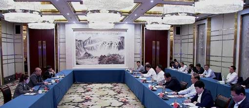 泰安市委书记、市人大常委会主任杨洪涛与北京上奇数字科技有限公